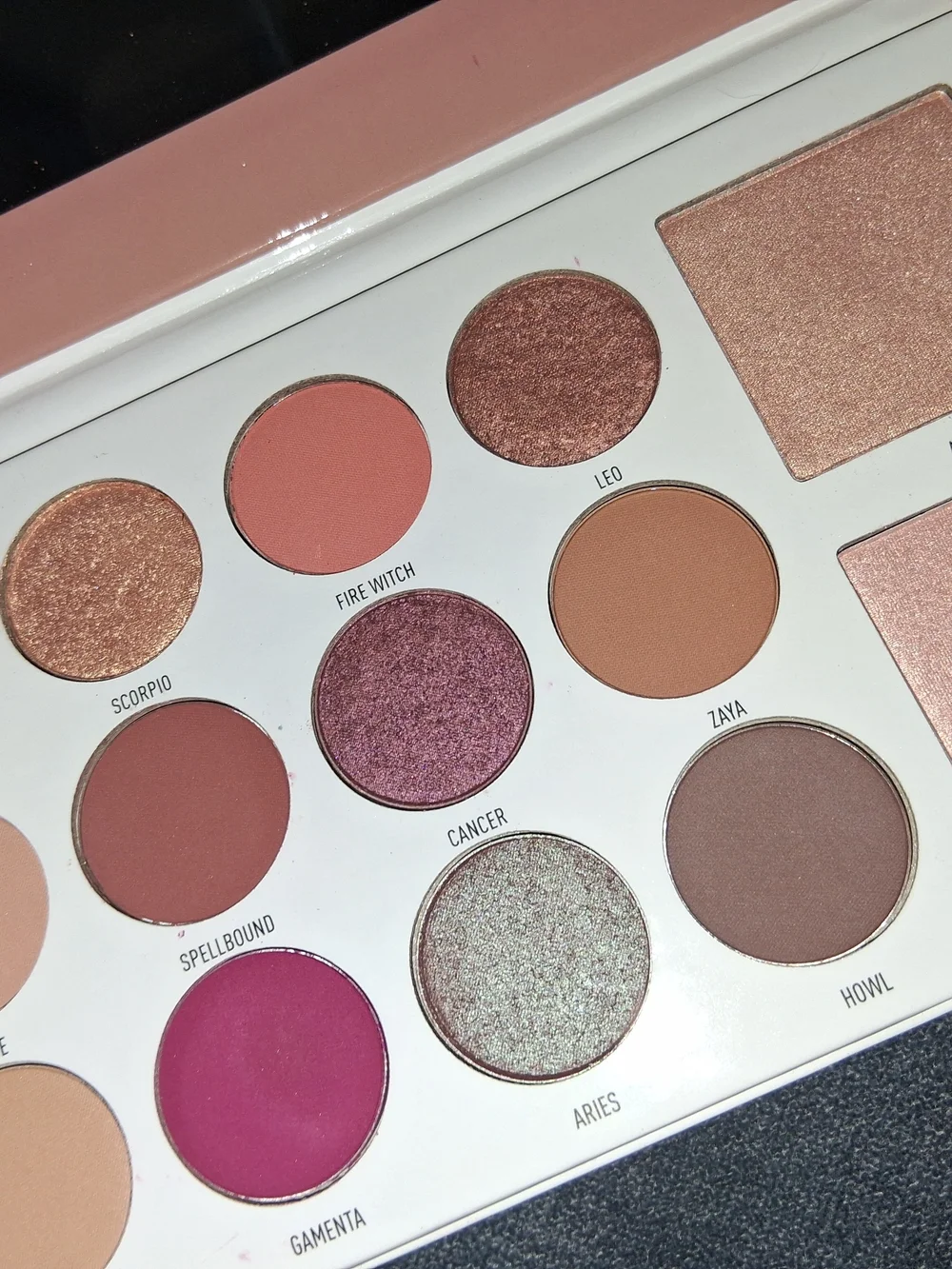 Morphe X Manny Mua Glam Palette – White Marble